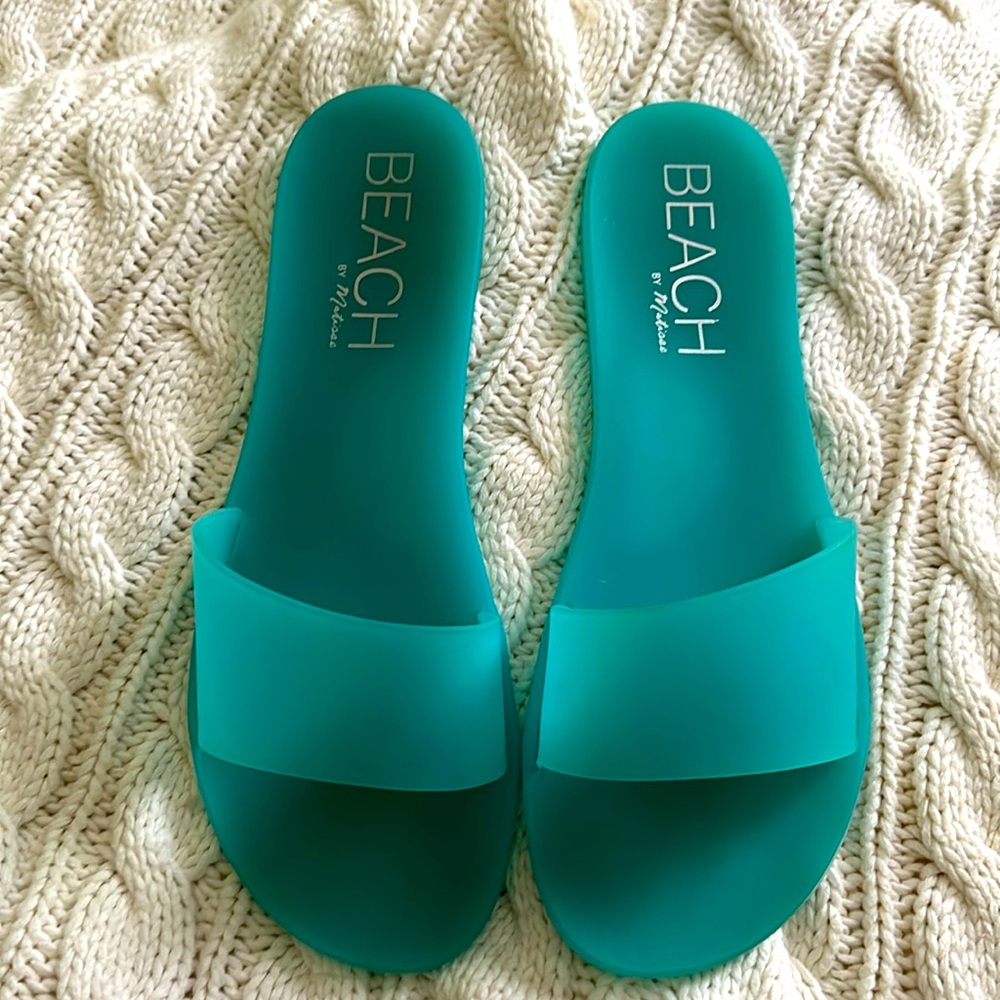 BEACH by Matisse pool/beach jelly slides